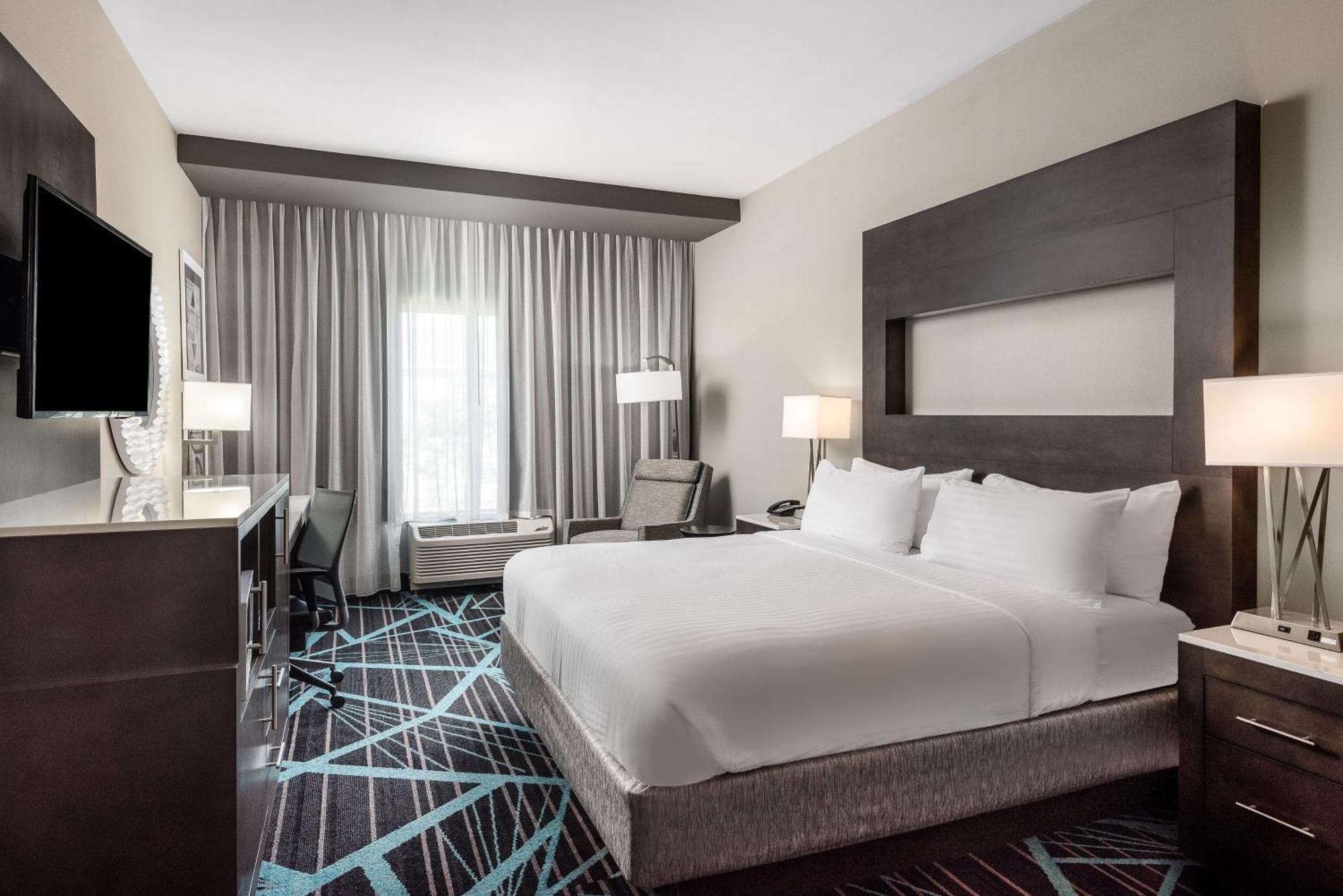 Holiday Inn Express & Suites - Charlotte Airport By Ihg Kültér fotó