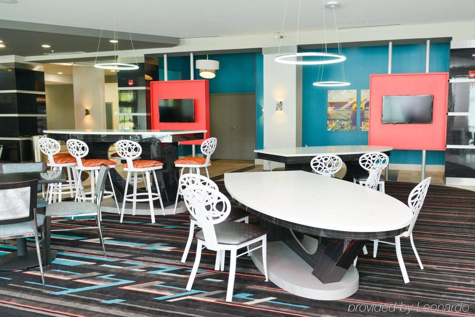 Holiday Inn Express & Suites - Charlotte Airport By Ihg Kültér fotó